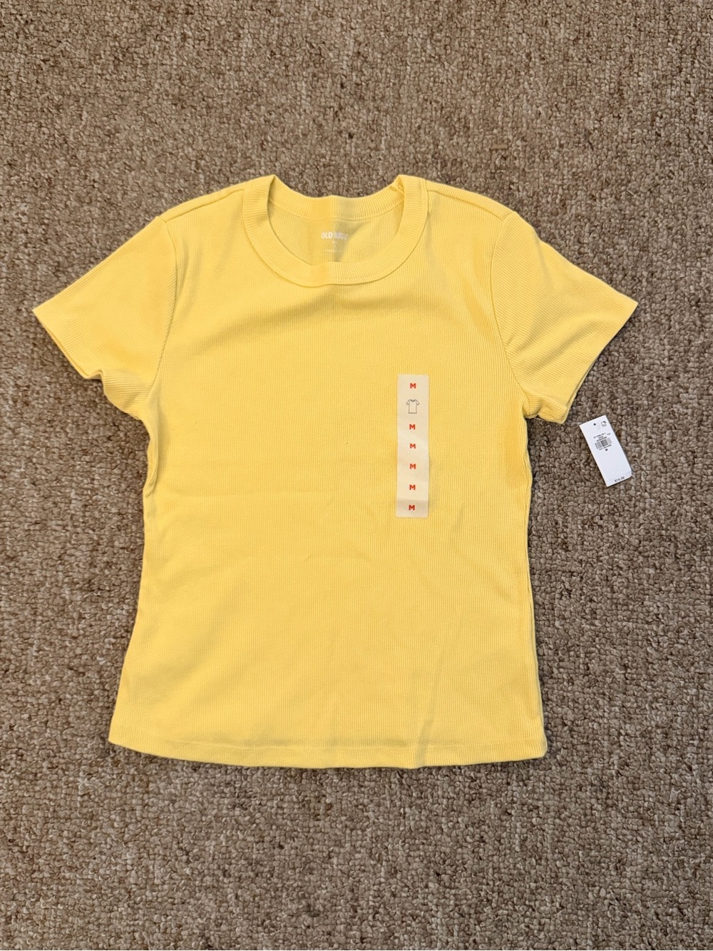 🤍New Old Navy 4 piece Tee & Tank  set🤍 - Picture 2 of 6